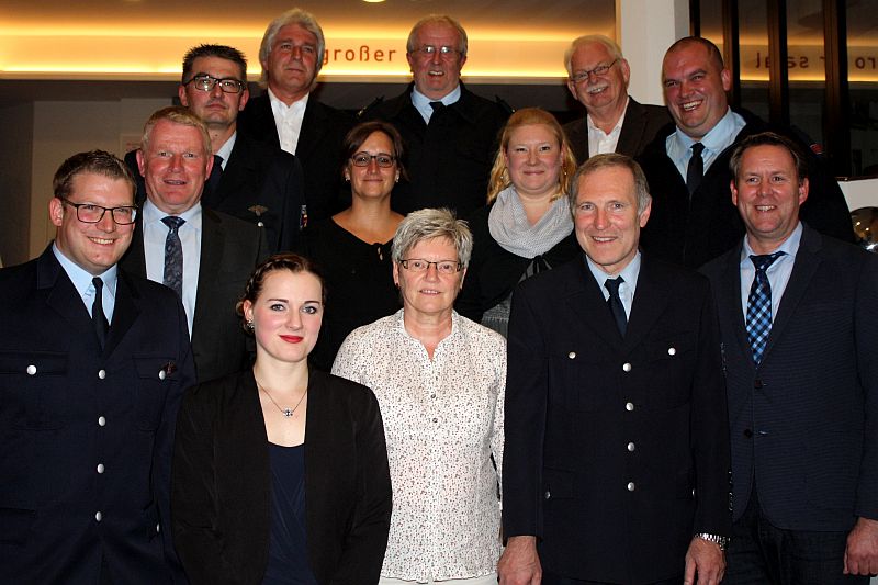 Einige Verabschiedungen, aber auch Ernennungen konnte die Freiwillige Feuerwehr der Verbandsgemeinde Betzdorf-Gebhardshain Lschzug Betzdorf und Alsdorf verzeichnen. Foto:jkh