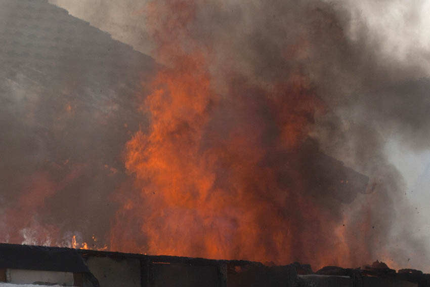 Garagenbrand in einem Wohnhaus