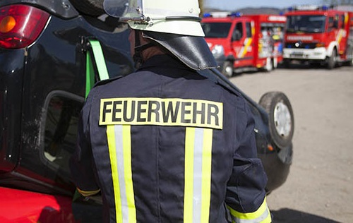 Feuerwehr Altenkirchen nach Flugzeugabsturz in Langenhahn im Einsatz