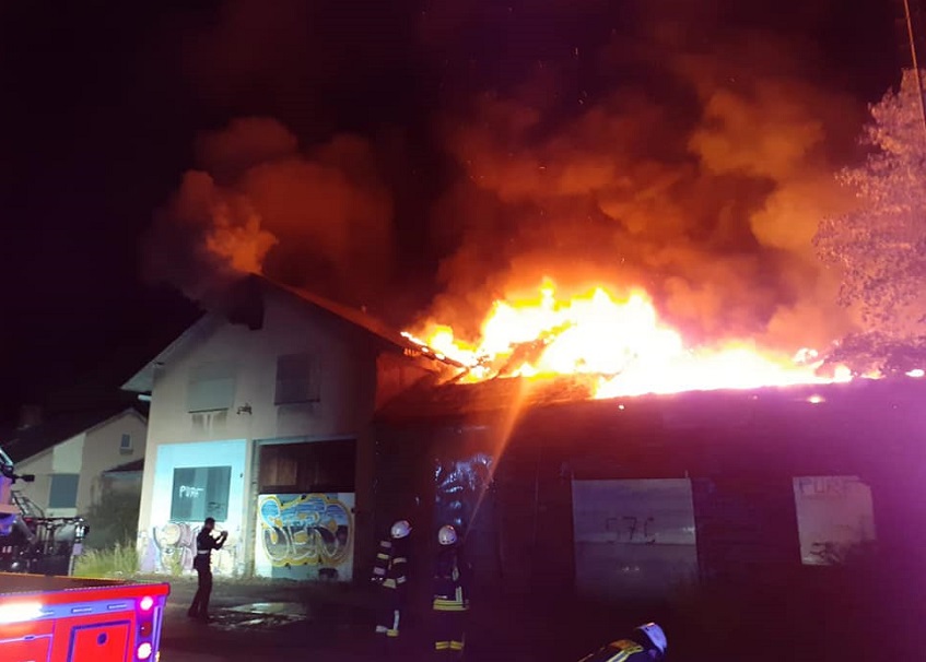 Lagerhallen am Betzdorfer Bahnhof standen in Flammen