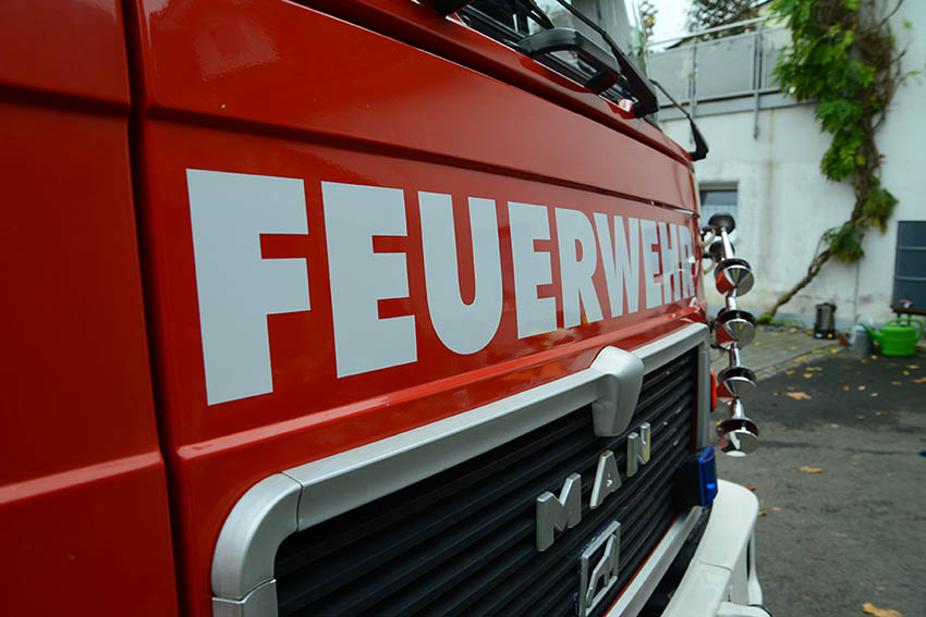 Bendorf: Brand eines Einkaufswagens und einer Hecke löste Feuerwehreinsatz aus