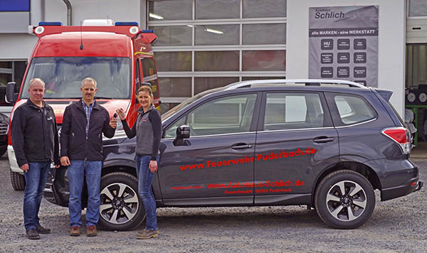 Autohaus Schlich unterstützt die Feuerwehr Puderbach