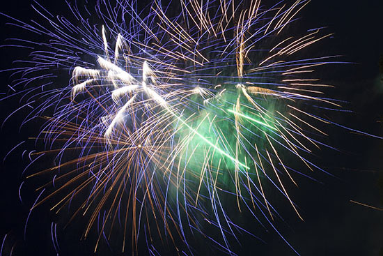 Wenn alle Sicherheitsrichtlinien beachtet werden, kann das Feuerwerk ein Genuss sein. Foto: Wolfgang Tischler