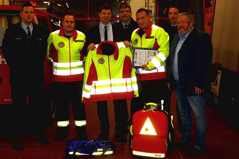 v.l. Steffen Kappes, Konrad Dietershagen, Maik Khler, Ralf Rtter, Christoph Wickler, Thomas Wickler und Horst Reimann freuen sich auf den Start der First-Responder-Gruppe in Friesenhagen Foto: jkh