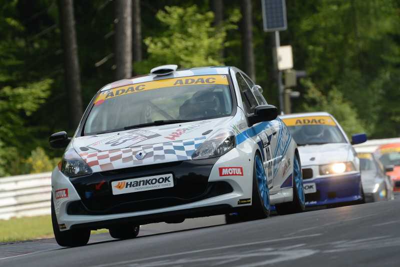 Die RCN-Teams erffneten mit ihrem dritten Saisonrennen das groe 24-Stunden-Rennwochenende auf dem Nrburgring vor ganz groem Publikum. Foto: Privat