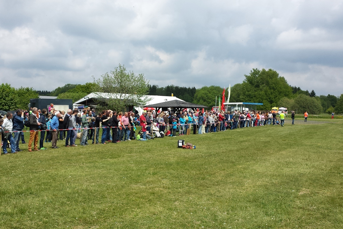 Flugplatzfest des FSV Ailertchen