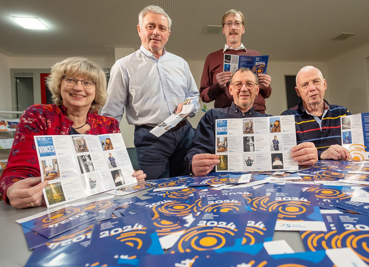 Mitglieder des Forum Selters prsentieren das Jahresprogramm mit ber zehn Veranstaltungen. (Foto: privat) 