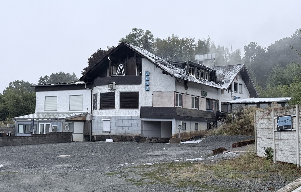 Geb�udebrand in einem Club in Freilingen (Fotos: RS Media)