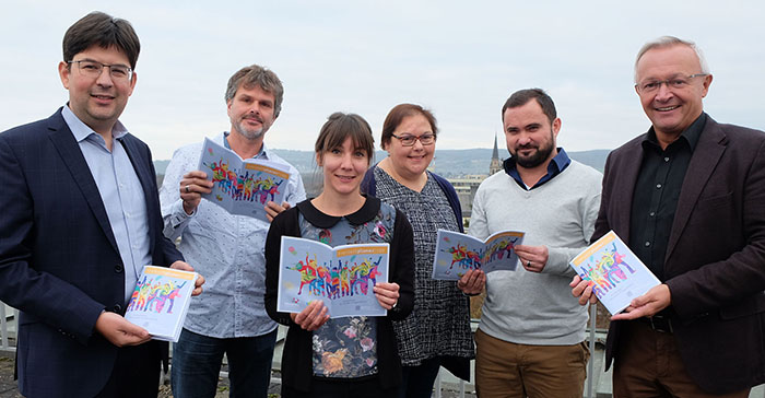 Die Kreisjugendpflege des Landkreises und das Kinder- und Jugendbro der Stadt Neuwied bringen den neuen Freizeitplaner auf den Weg. Foto: Kreisverwaltung