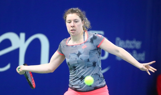 Anna-Lena Friedsam aus Oberdrenbach schlug am ersten Hauptrundentag der AK ladies open Niederlnderin Annick Melgers. (Foto: Veranstalter) 