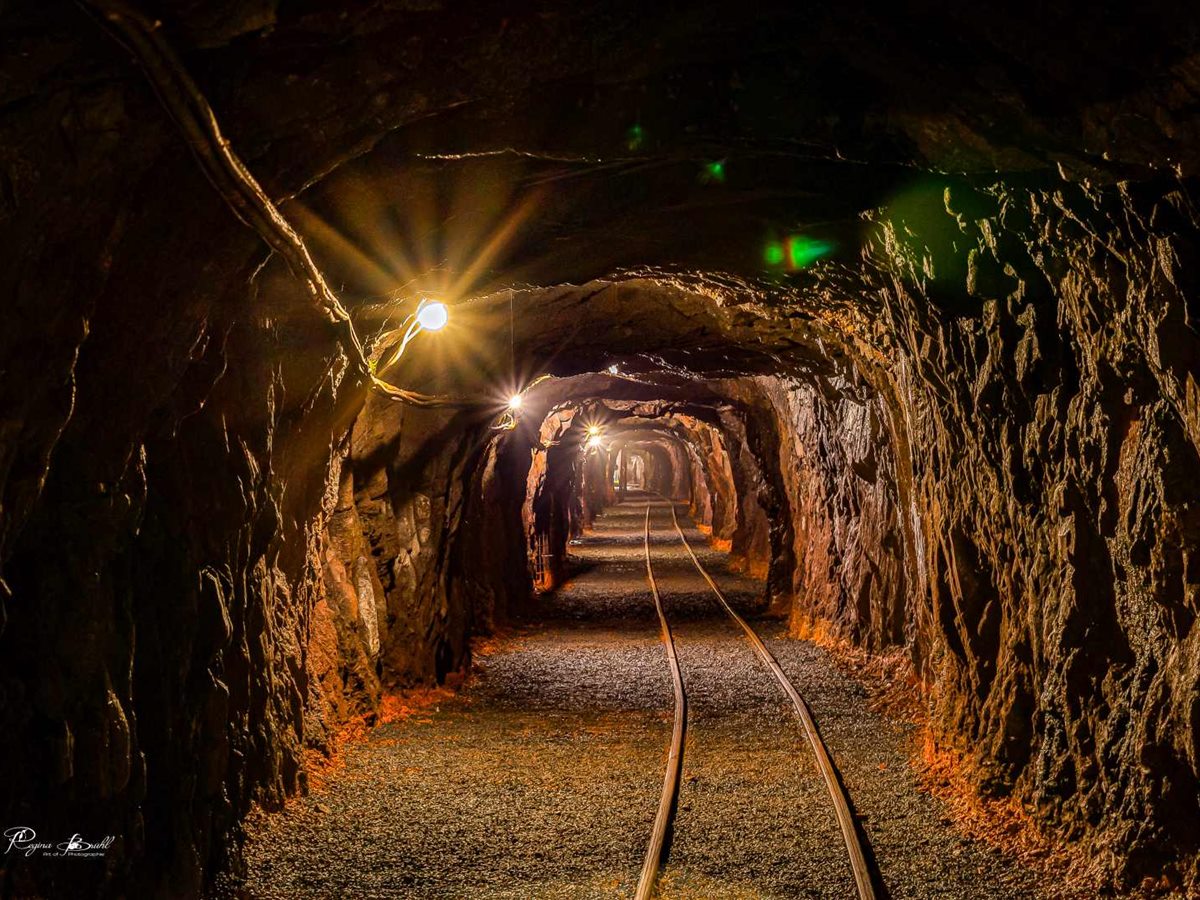 Blick in die Grube (Foto: Regina Br�hl)