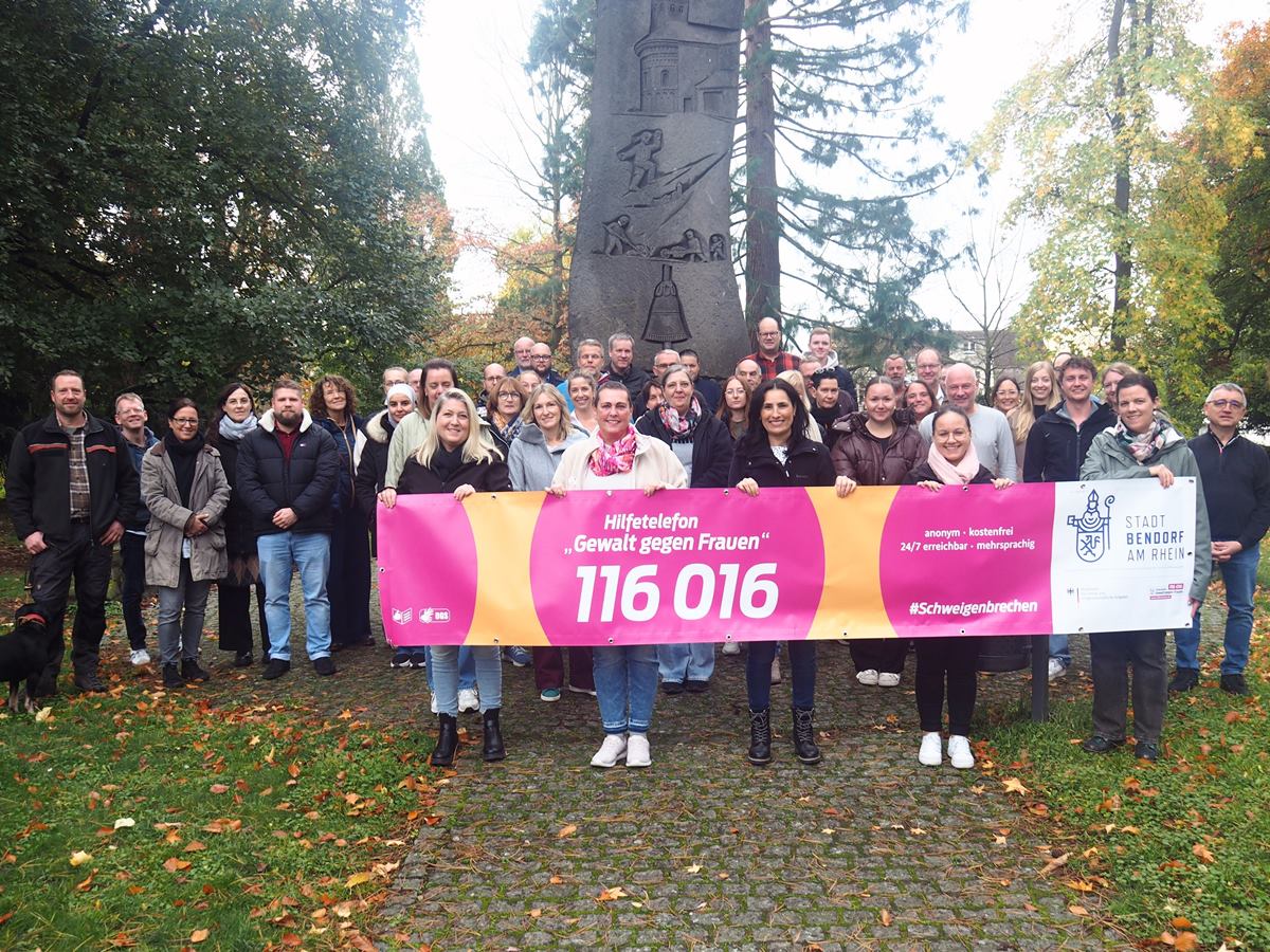 Stadt Bendorf setzt Zeichen gegen Gewalt: Untersttzung der Aktion "Wir brechen das Schweigen"