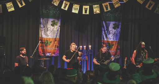 Deutschlands erfolgreichste Celtic-Rock und Irish-Folk-Band kommt zum groen Jubilumskonzert am Samstag, dem 29. September, ins Wissener Kulturwerk. (Foto: Christoph Hamacher Fotografie)