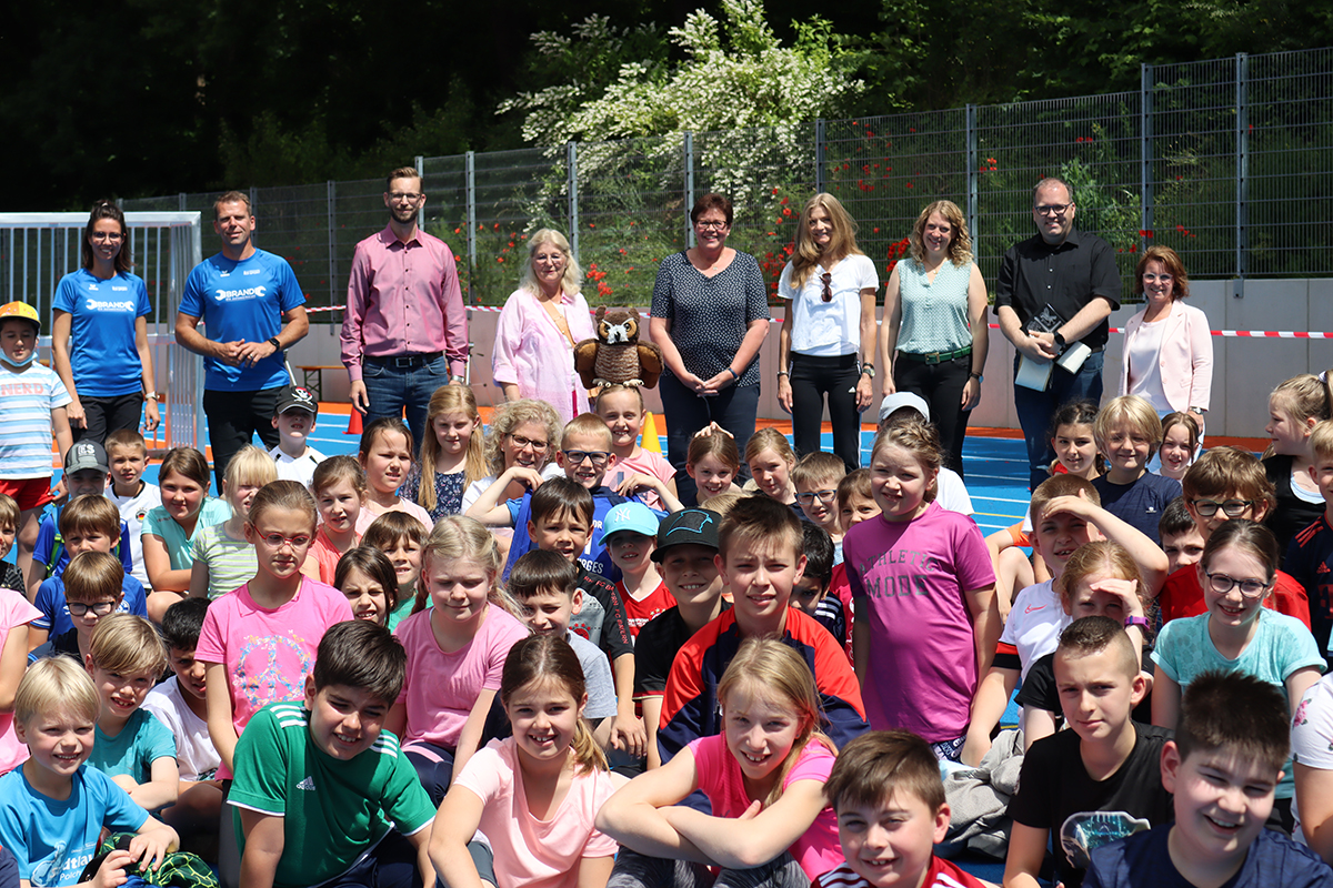 Grundschule Niederelbert: Neue Sportanlage eingeweiht