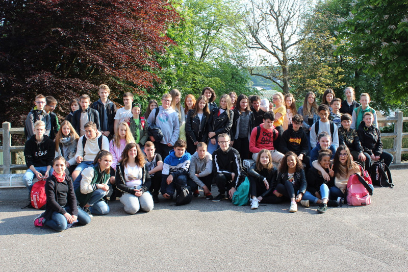 24 Schler der Realschule plus Gebhardshain reisten in die Normandie. Foto: Matthias Krcher