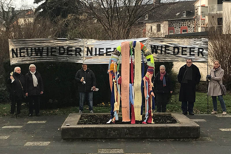 Auschwitz-Gedenken: Gemeinsam und kreativ gegen rechten Terror