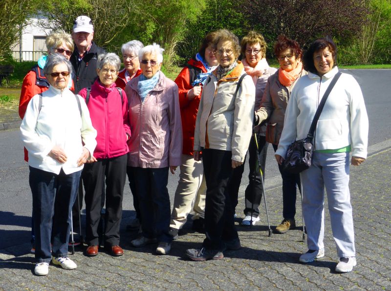 Bad Marienberger Gruppe beim Genusswandern. Fotos: privat