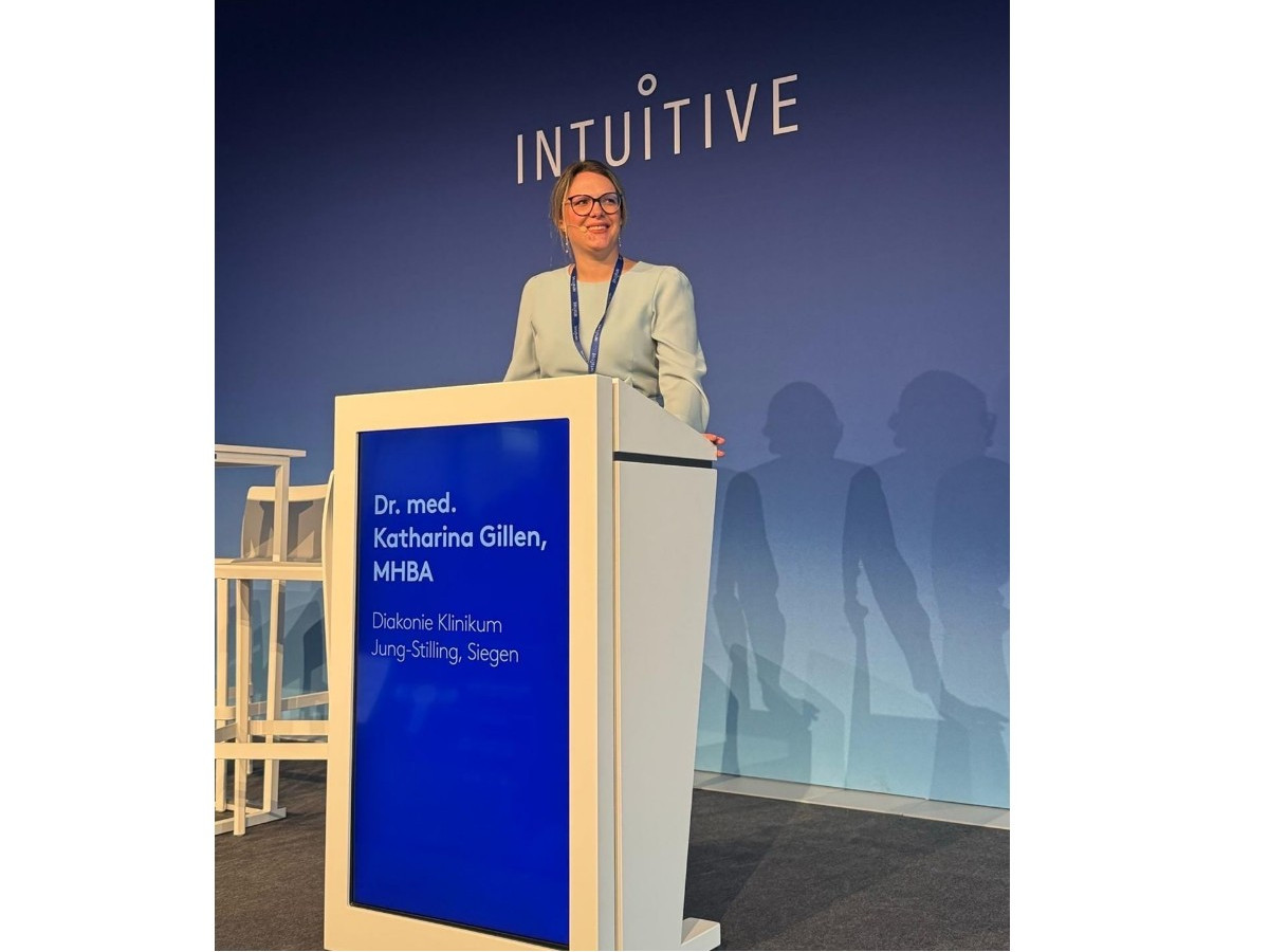 Beim "Executive Forum" der Firma "Intuitive Surgical" in Kopenhagen prsentierte Dr. Katharina Gillen ihr "Siegener Modell zur effizienten Nutzung des Da-Vinci-Roboters bei gutartigen gynkologischen Operationen". (Foto: Diakonie in Sdwestfalen)