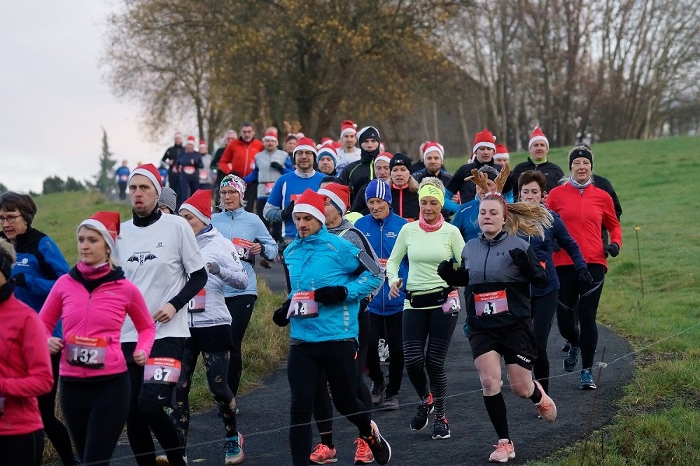 Beim Glhweinlauf 2019 (Fotos: Veranstalter)