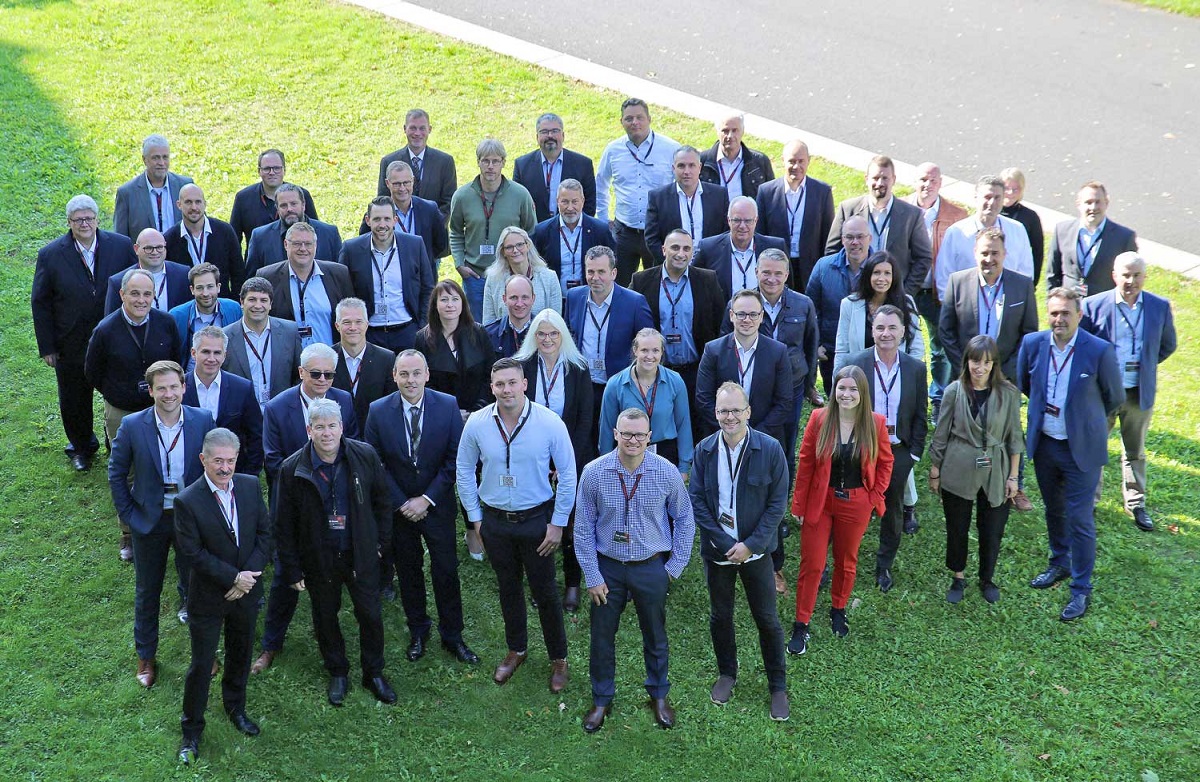 Teilnehmer der Internationalen Konferenz der Steuler-Tochtergesellschaften 2022. (Foto: Steuler)