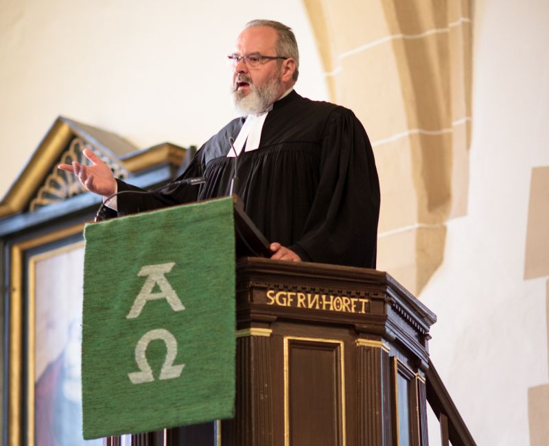 Wie das Grundgesetz das gute Miteinander von Kirche und Staat regelt