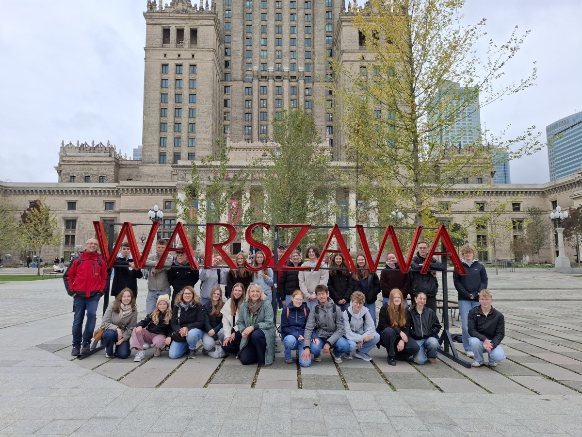 Jugendpflegen Kirchen und Betzdorf-Gebhardshain entdecken Warschaus Facettenreichtum