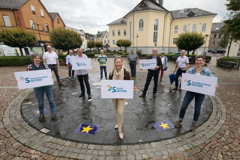 Neues Logo der Stadt Selters: Bodenstndig und weltoffen