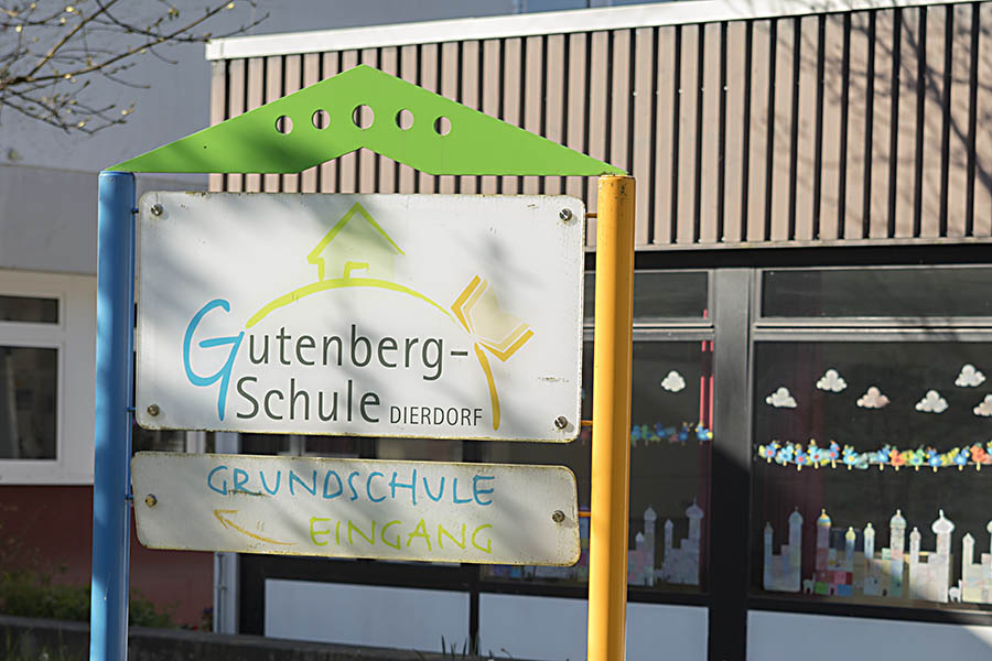 Hubig gratuliert Gutenberg-Schule in Dierdorf zu EU-Preis