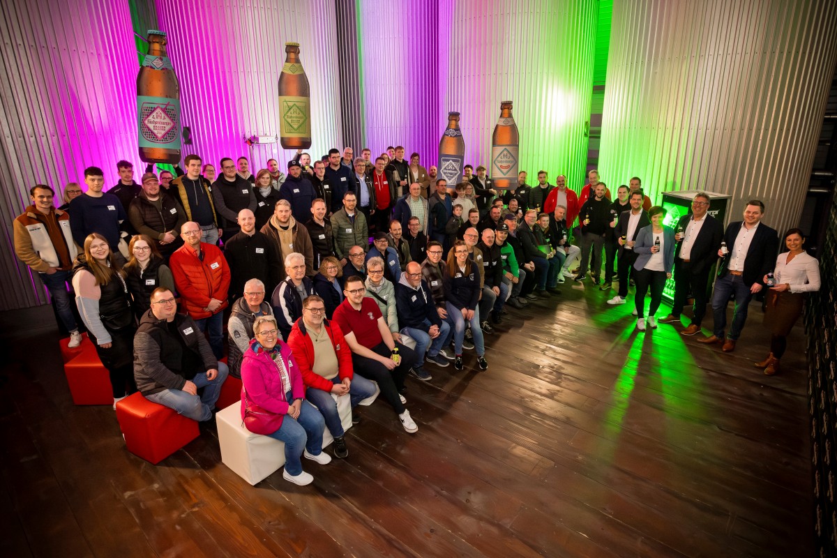 Gruppenweise prsentierte die Westerwald-Brauerei Ihren Gsten die neuen alkoholfreien Sorten. (Foto: Westerwald-Brauerei Hachenburg)