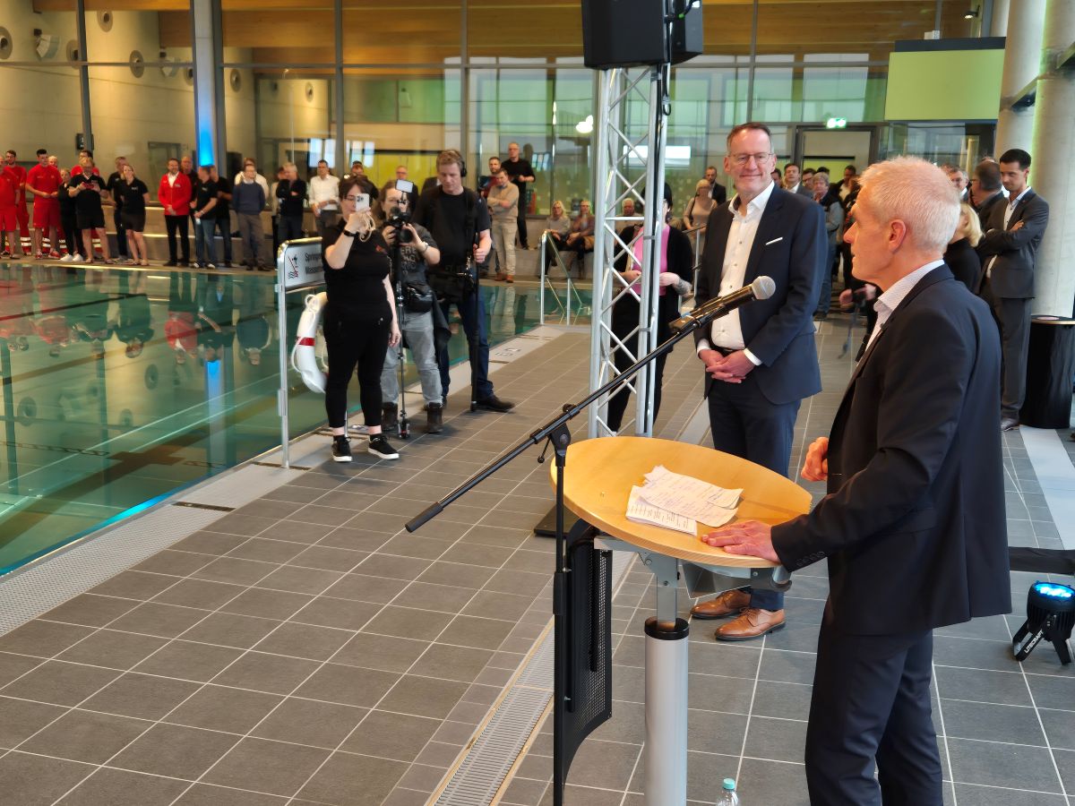 Geschafft: Neues Hallenbad in Altenkirchen eingeweiht – Badebetrieb von Samstag an