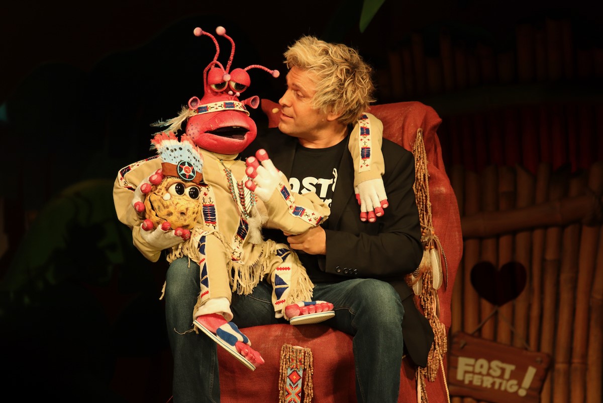 Sascha Grammel hat eine ganze Riege liebenswert-chaotischer Puppen dabei. (Fotos: Veranstalter)