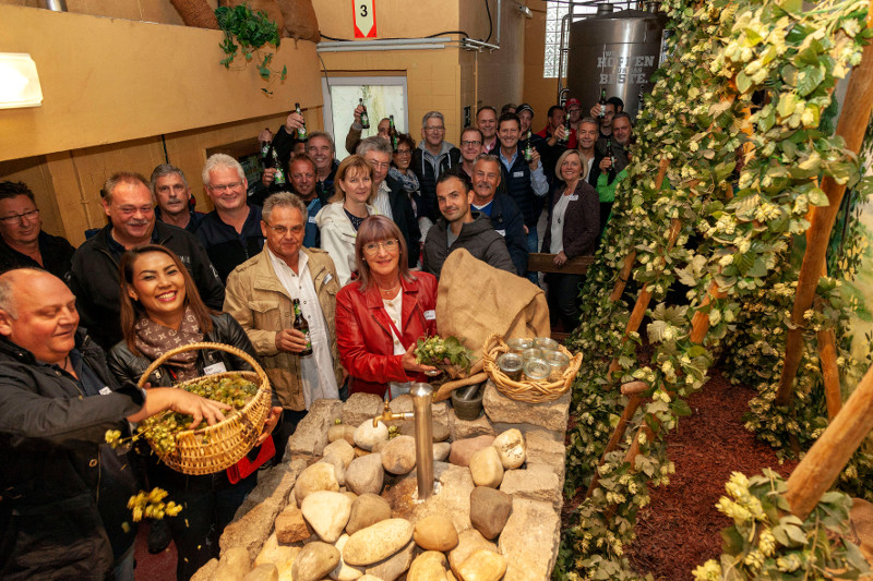 Viele Ehrenamtler folgten der Einladung in die Westerwald-Brauerei zum Hopfenpflckerfest. Foto: Privat