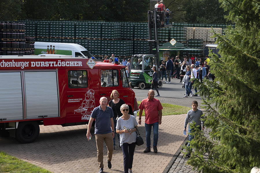 Hachenburger Brauerei ffnete ihre Tren und 10.000 Besucher kamen