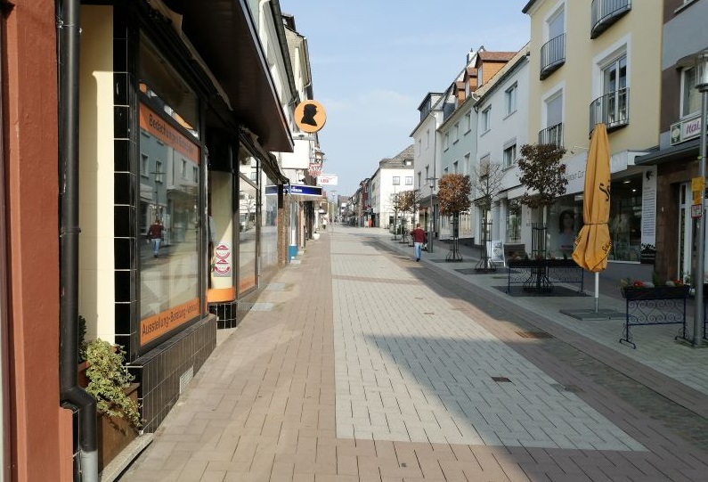 So gut wie verwaist ist in diesen Tagen die Altenkirchener Innenstadt. (Foto: hak)