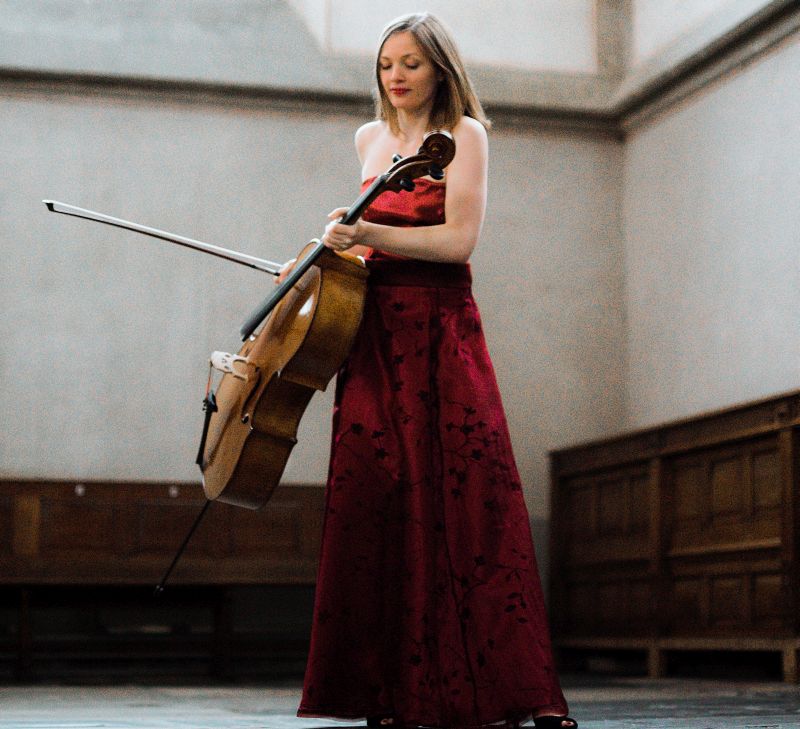 Cellistin Hanneke Rouw gastiert im Kultur-Foyer