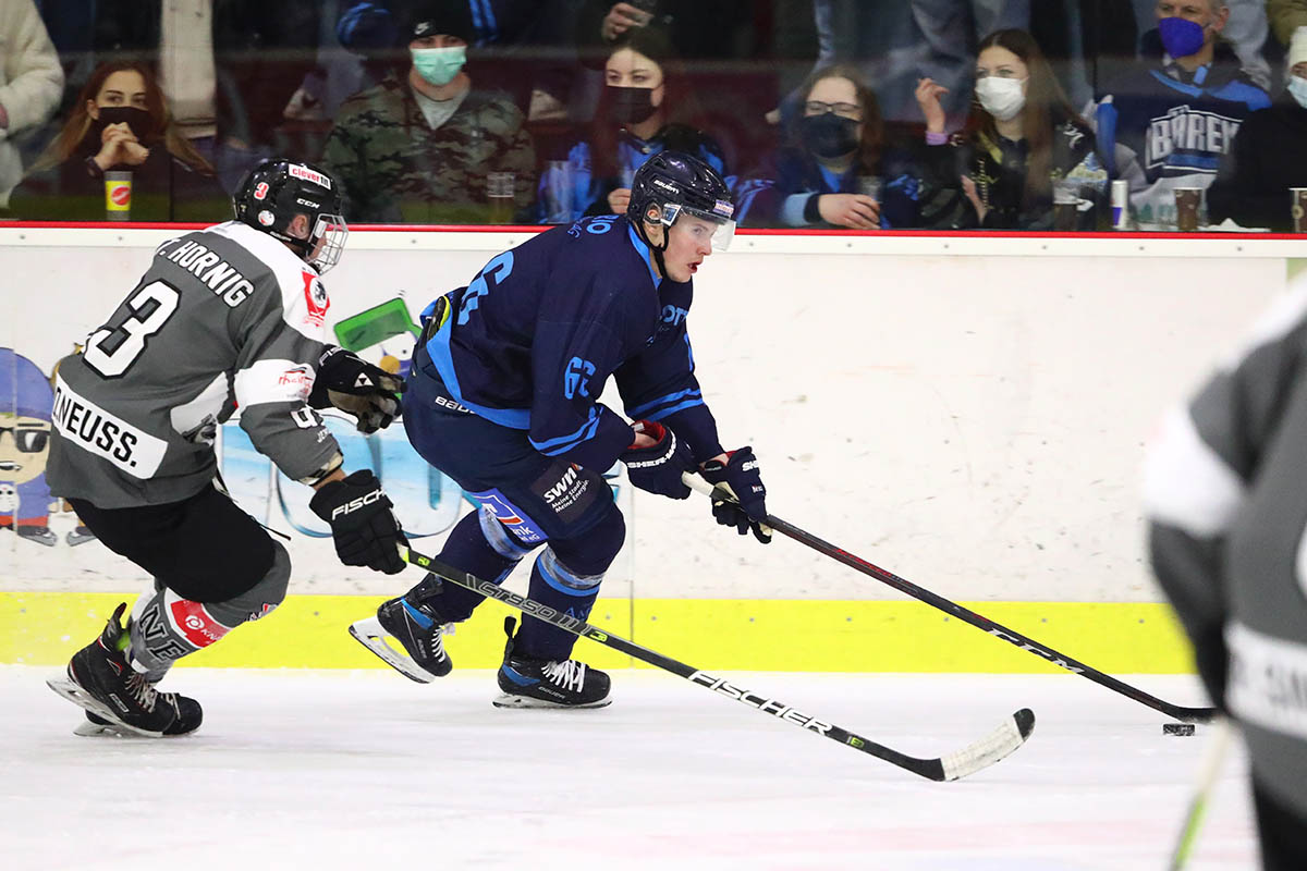 Fabian Hast steuerte bei seinem EHC-Debt zwei Vorlagen bei. Foto: Verein