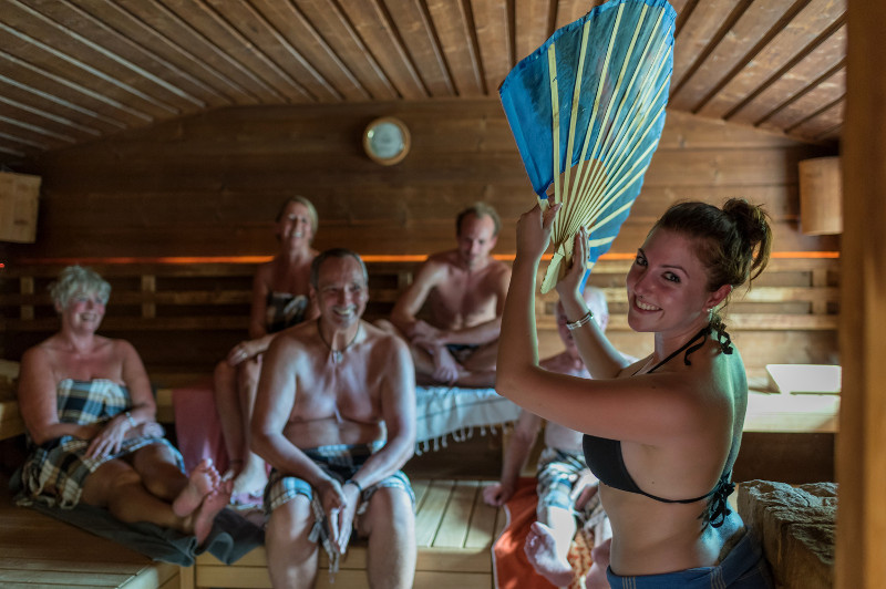 Die Sauna im Wiedtalbad ldt zum "Karibik-Traum". Foto: Andreas Pacek