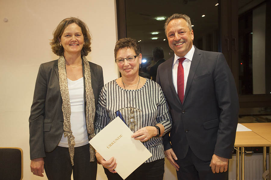 Anne Scharenberg ist in Vereinen und bei den Senioren rhrig, dafr erhielt sie den Ehrenamtspreis. Foto: Wolfgang Tischler