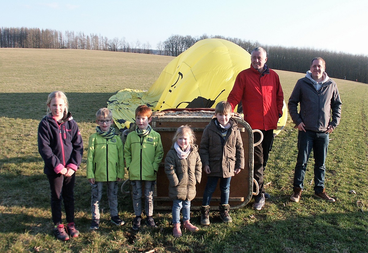 Spektakel am Himmel: Heiluftballon landete in Mittelhof