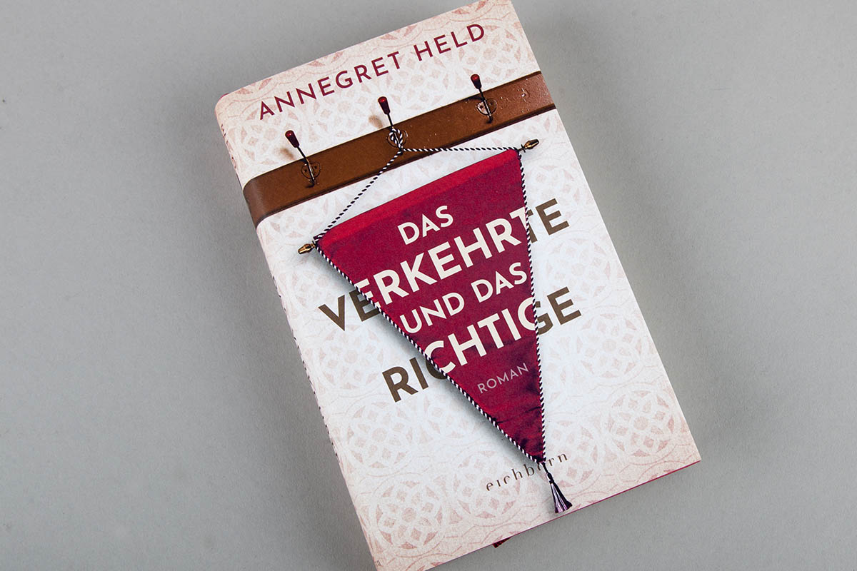 Buchtipp: Das Verkehrte und das Richtige von Annegret Held