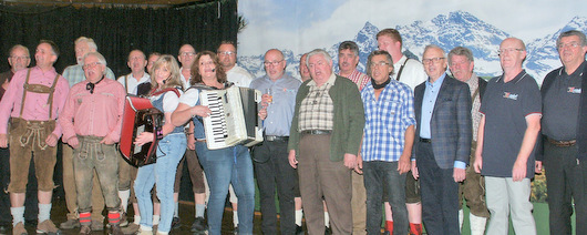 Im Pfarrheim in Birken-Honigsessen startete das Herbstfest des Mnnergsangvereins (MGV) Sangeslust bei bester Laune zur Frhschoppenzeit. (Foto: Verein)