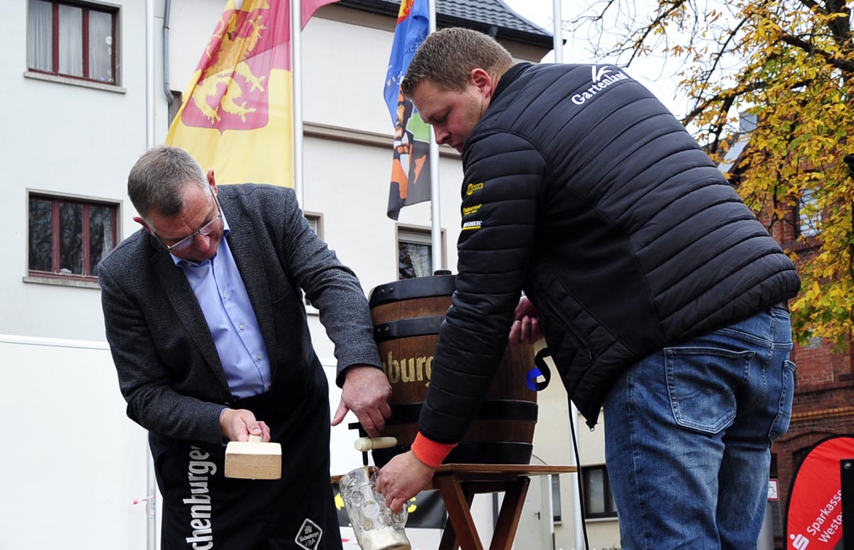 Erstes Weindorf und 12. Herbst Fashion in Altenkirchen bei bestem Herbstwetter