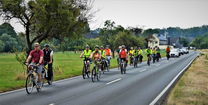 Auch auf dieser Strae in der Nhe von Montabaur wrde ein Radweg Sinn machen. Foto: privat