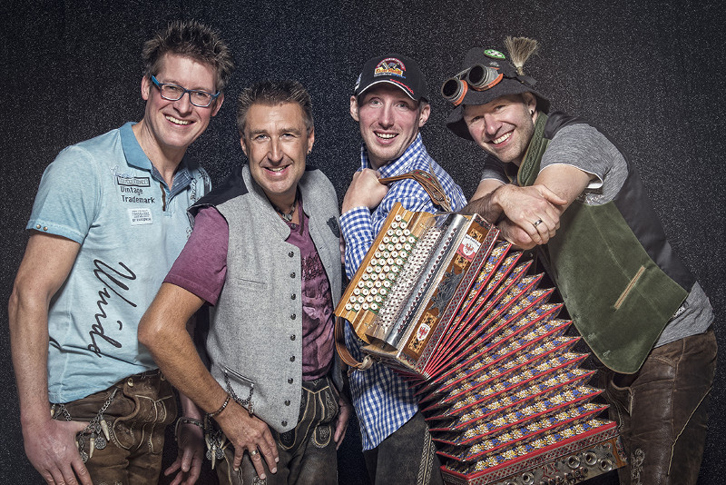 Die "Horser Wiesn" lockt mit der Band Aischzeit. Foto: Veranstalter 