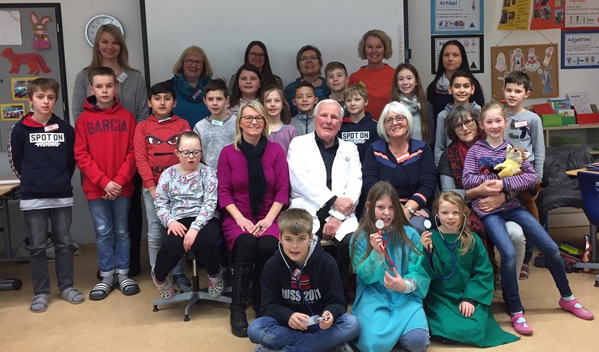 Hospiz macht Schule: Dunkle Wolken und bunte Luftballons