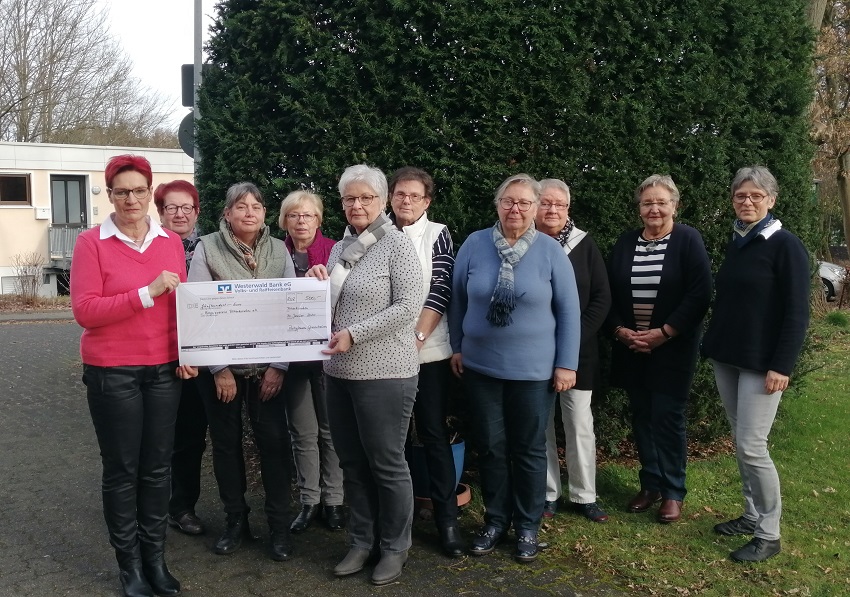 Partyfrauen Giesenhausen spenden an Hospizverein Altenkirchen