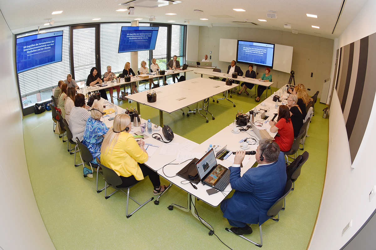 Vertreter aus sechs Lndern brachten sich bei der Handwerkskammer Koblenz in den Erfahrungsaustausch der Partnerorganisationen vom Westbalkan und der Ukraine ein. Fotos: HwK Koblenz