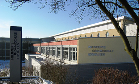 Blick auf die IGS Horhausen. Foto: (Archiv/Rolf Schmidt-Markoski)