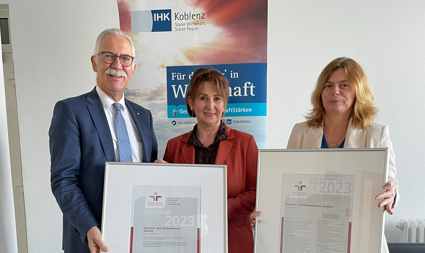 Arne Rssel, Hauptgeschftsfhrer der IHK Koblenz, Yvonne Brachtendorf, IHK-Projektleitung Beruf & Familie, Karina Szwede, stellv. Hauptgeschftsfhrerin.
(Foto: IHK Koblenz)