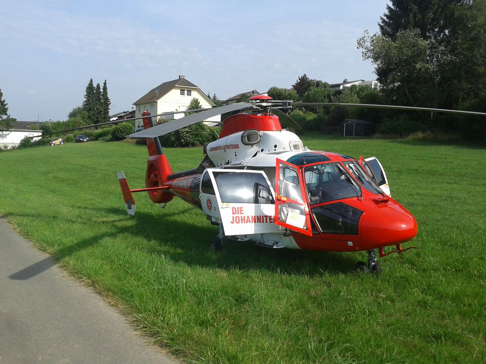 Junger Motorradfahrer bei Unfall schwer verletzt